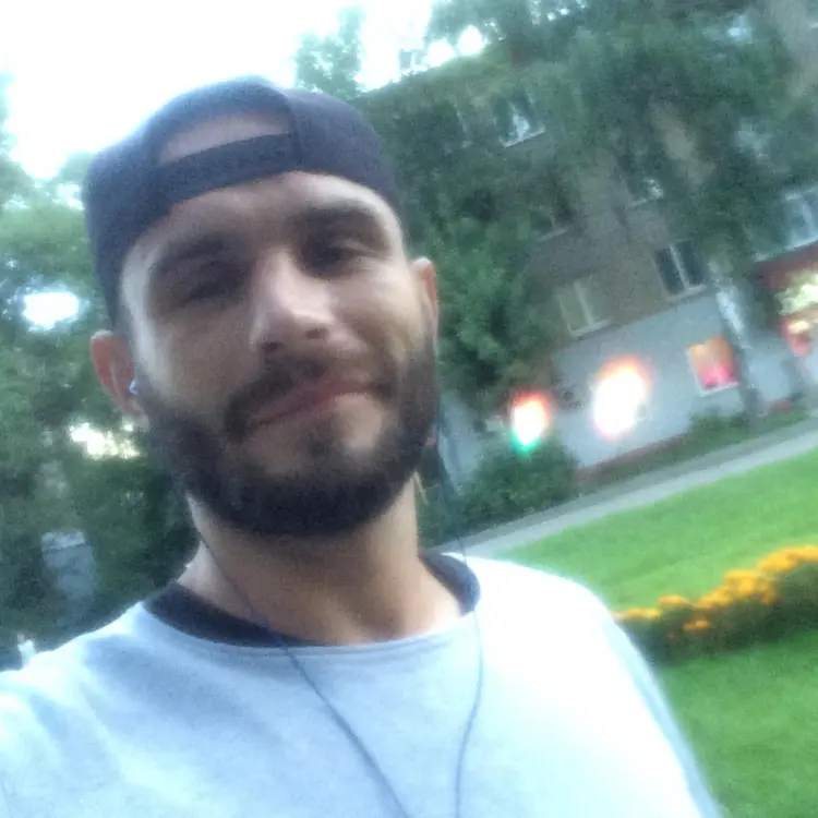 Я Денис, 32, из Коломны, ищу знакомство для регулярного секса