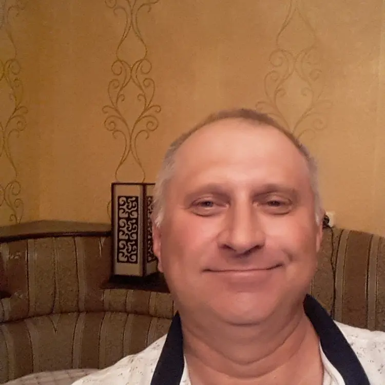 Я Виталий, 50, из Новомосковска, ищу знакомство для регулярного секса