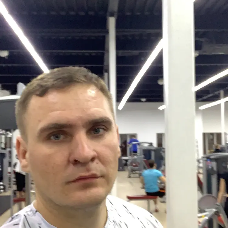 Я Андрей, 34, из Воронежа, ищу знакомство для регулярного секса