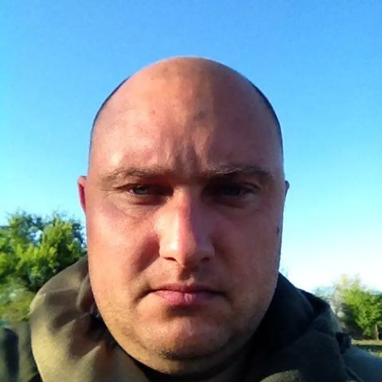 Я Евгений, 43, знакомлюсь для регулярного секса в Солнечнодольске