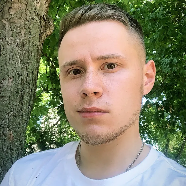 Я Артём, 27, из Курска, ищу знакомство для секса на одну ночь