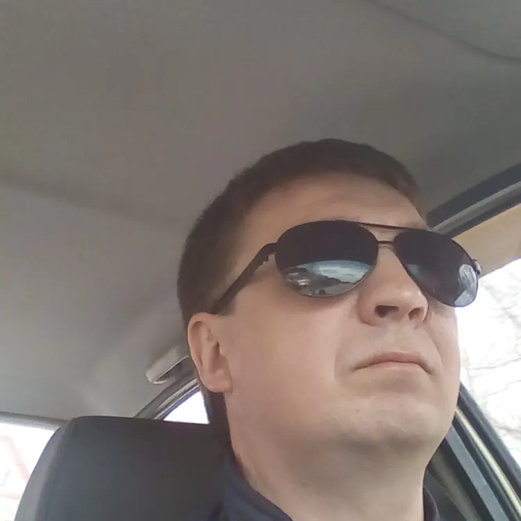 Я Сергей, 44, знакомлюсь для приятного времяпровождения в Курске