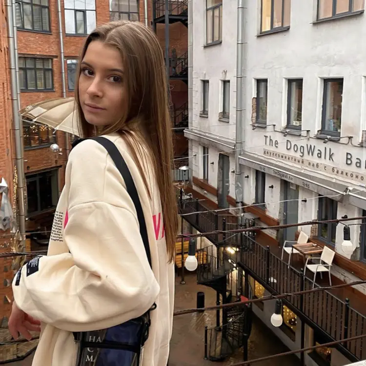 Я Аделина, 21, знакомлюсь для дружбы в Санкт-Петербурге