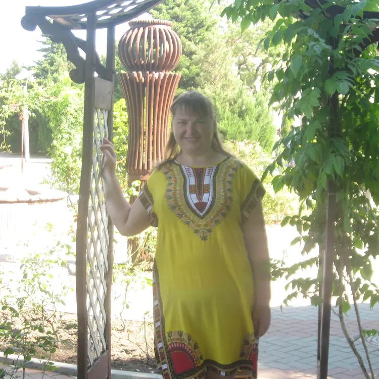 Я Лена, 38, знакомлюсь для постоянных отношений в Донецке