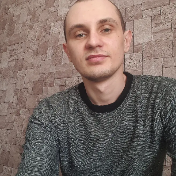 Николай из Киева, мне 28, познакомлюсь для регулярного секса