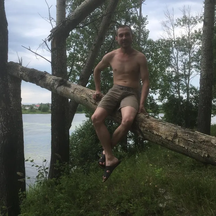 Я Илья, 32, знакомлюсь для регулярного секса в Кольцове
