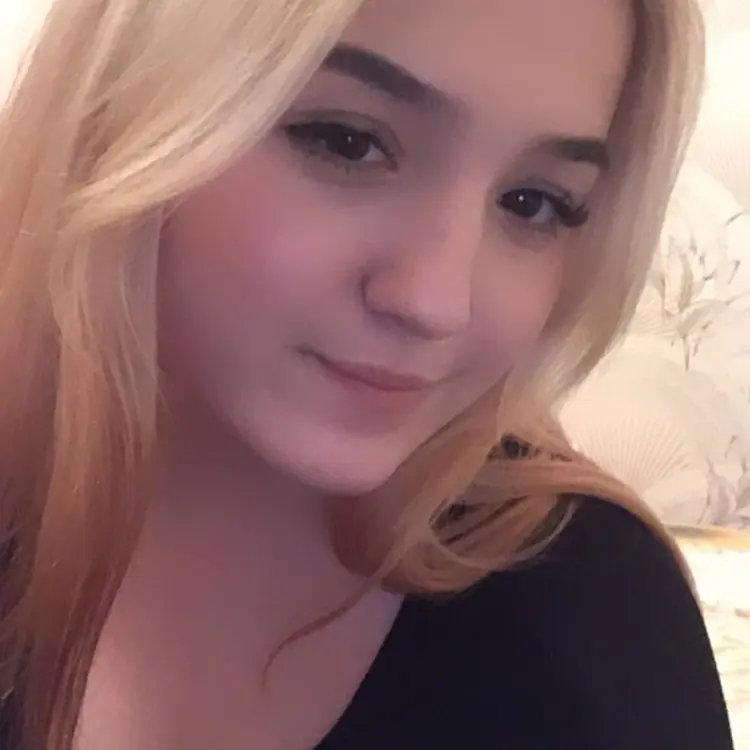 Я Алина, 22, знакомлюсь для виртуального секса в Казани