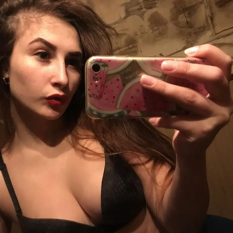 Я Александра, 25, знакомлюсь для регулярного секса в Челябинске