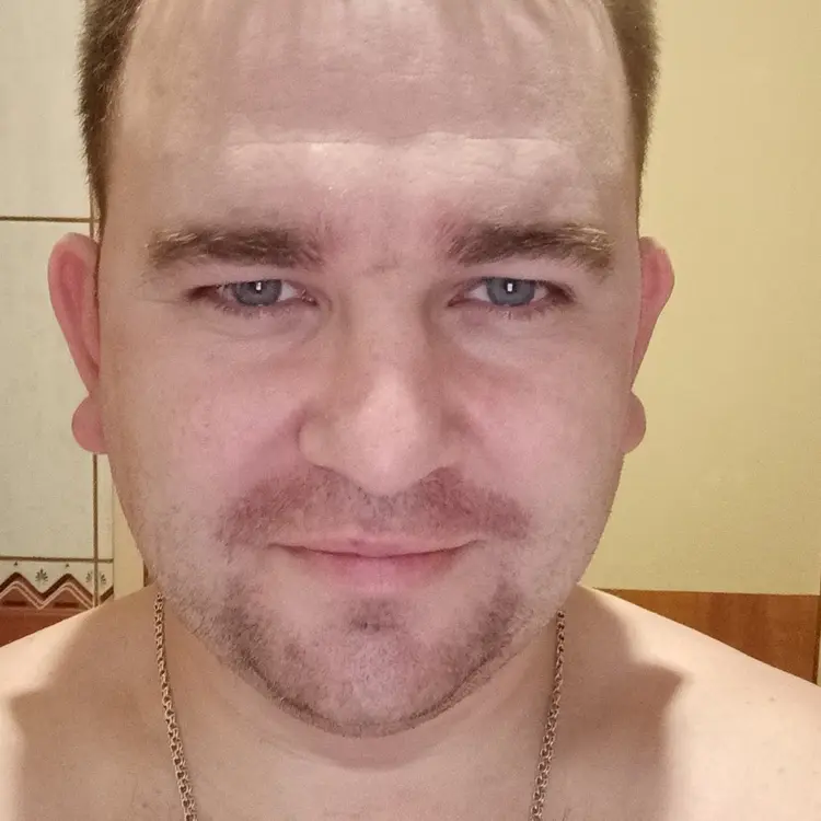 Я Александр, 34, из Кривого Рога, ищу знакомство для регулярного секса