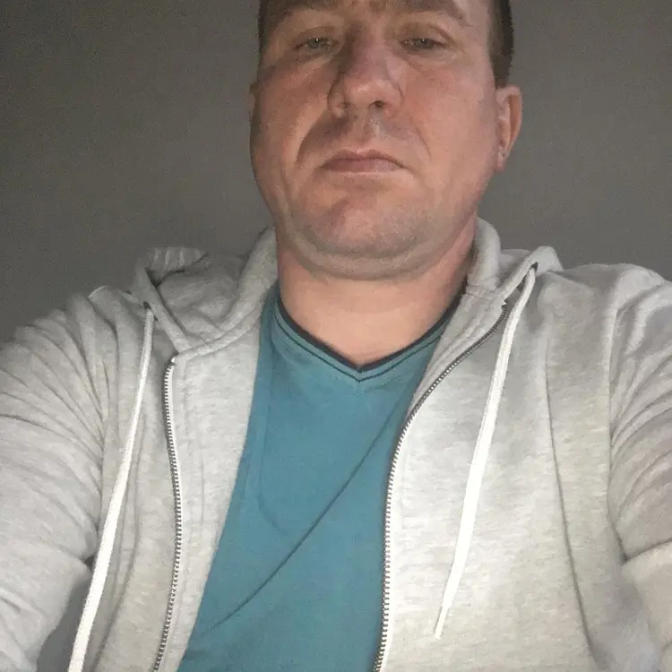 Я Евгений, 44, знакомлюсь для регулярного секса в Лабинске