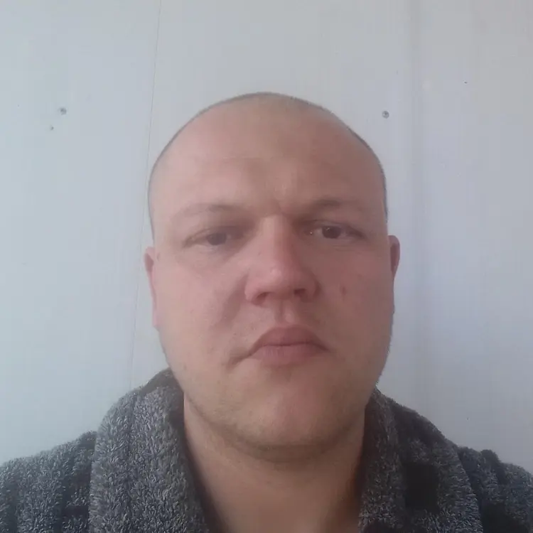 Я Виктор, 43, из Крымска, ищу знакомство для регулярного секса