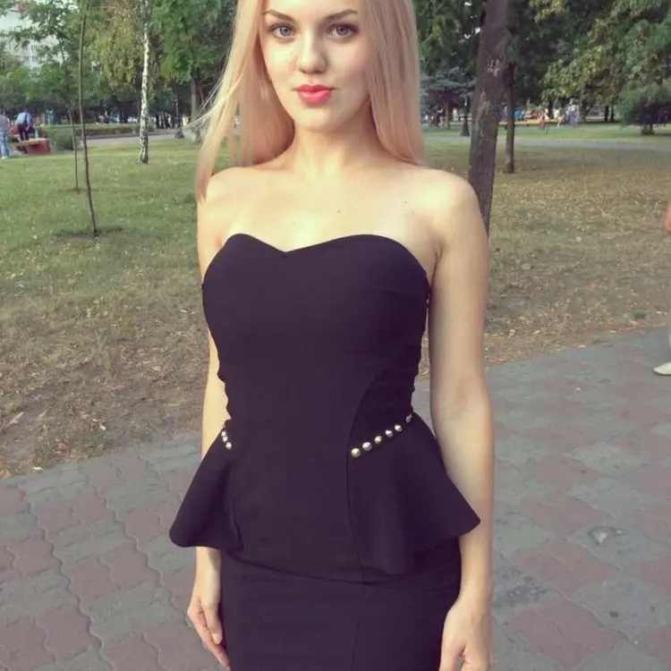 Я Карина, 24, знакомлюсь для секса на одну ночь в Казани