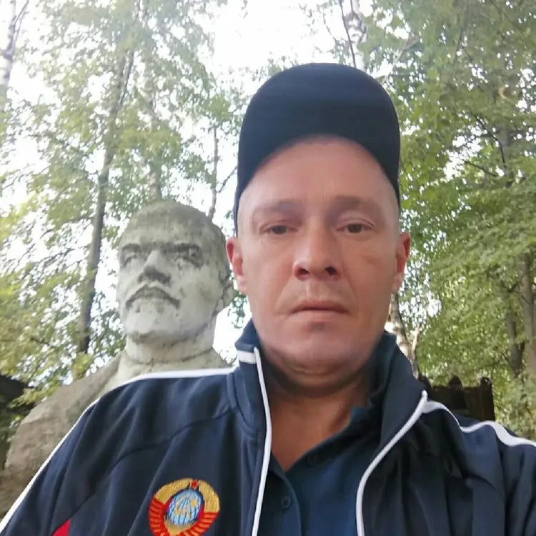 Я Алексей, 44, знакомлюсь для секса на одну ночь в Домодедове