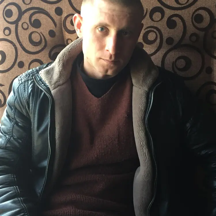 Я Егор, 35, из Владивостока, ищу знакомство для приятного времяпровождения
