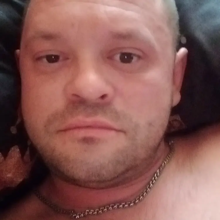 Я Андрей, 37, из Перевальска, ищу знакомство для регулярного секса