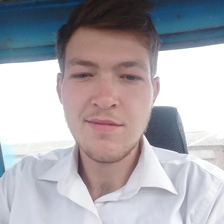 Я Виктор, 22, знакомлюсь для регулярного секса в Крымске