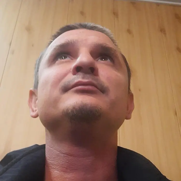 Я Сергей, 35, знакомлюсь для регулярного секса в Ростове-на-Дону