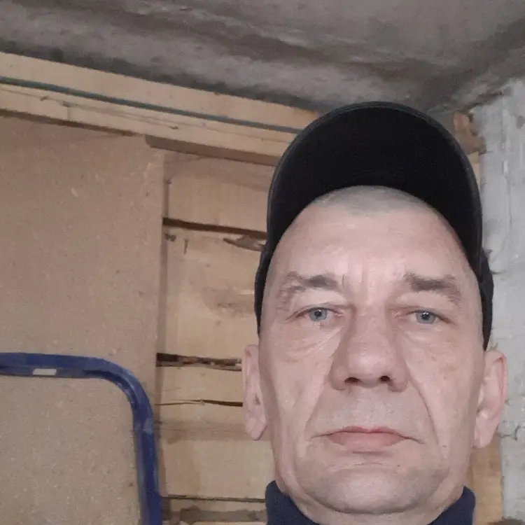 Дмитрий из Коряжмы, мне 48, познакомлюсь для секса на одну ночь