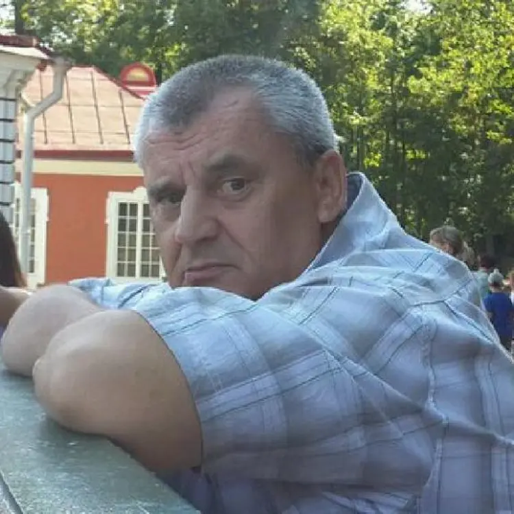 Я Николай, 57, знакомлюсь для регулярного секса в Губкинском
