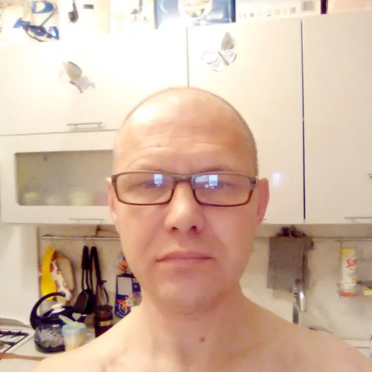 Я Илья, 43, из Костромы, ищу знакомство для регулярного секса