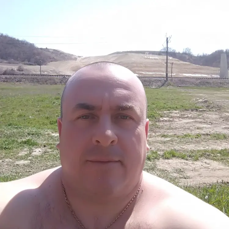 Я Витя, 44, знакомлюсь для регулярного секса в Ростове-на-Дону