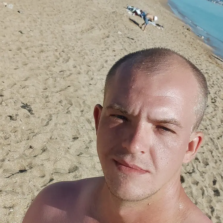 Я Алексей, 28, знакомлюсь для регулярного секса в Ставрополе