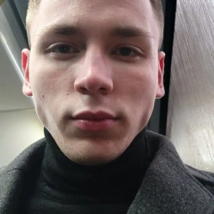 Я Юрий, 25, знакомлюсь для регулярного секса в Перми