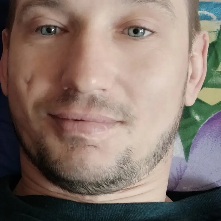 Я Дмитрий, 40, знакомлюсь для регулярного секса в Курчатове