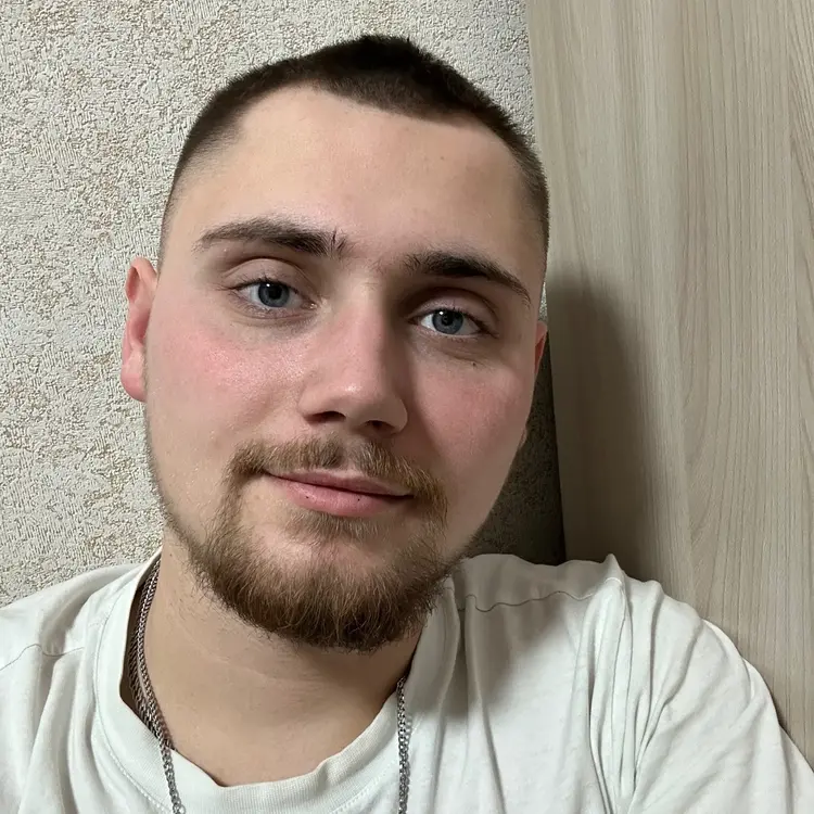 Илья из Сызрани, мне 23, познакомлюсь для секса на одну ночь