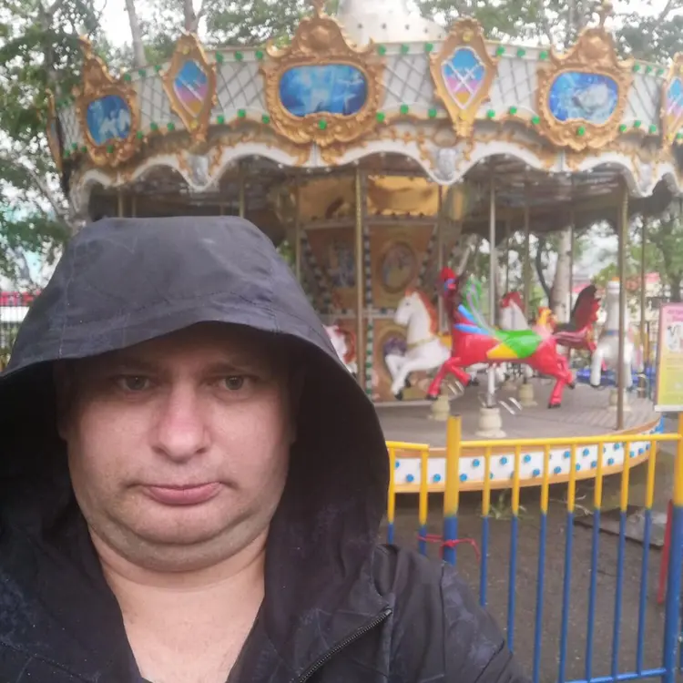 Я Алексей, 37, из Петропавловска-Камчатского, ищу знакомство для приятного времяпровождения