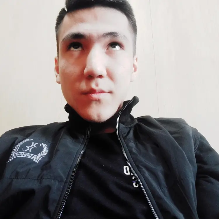 Я Арман, 20, из Алматы, ищу знакомство для дружбы
