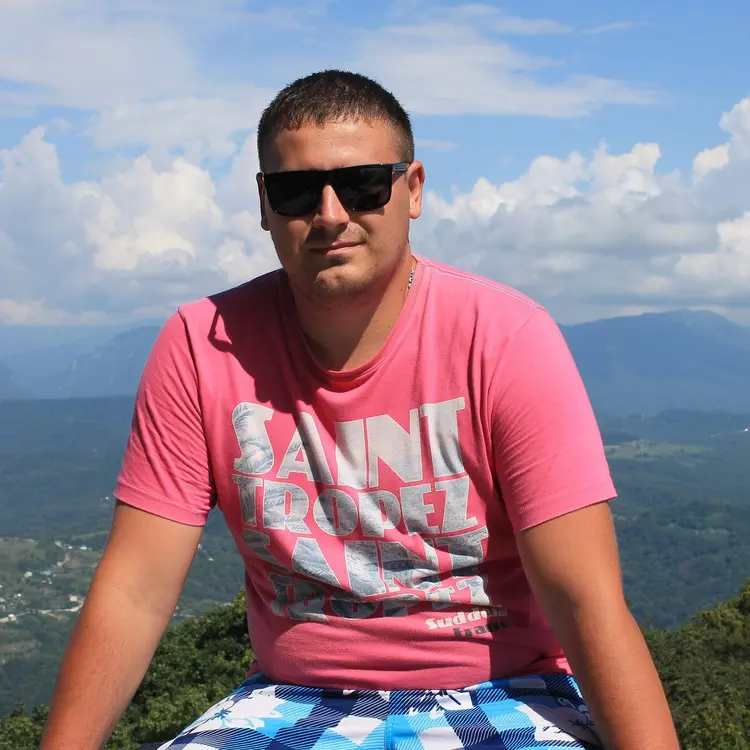 Я Николай, 38, знакомлюсь для дружбы в Владикавказе