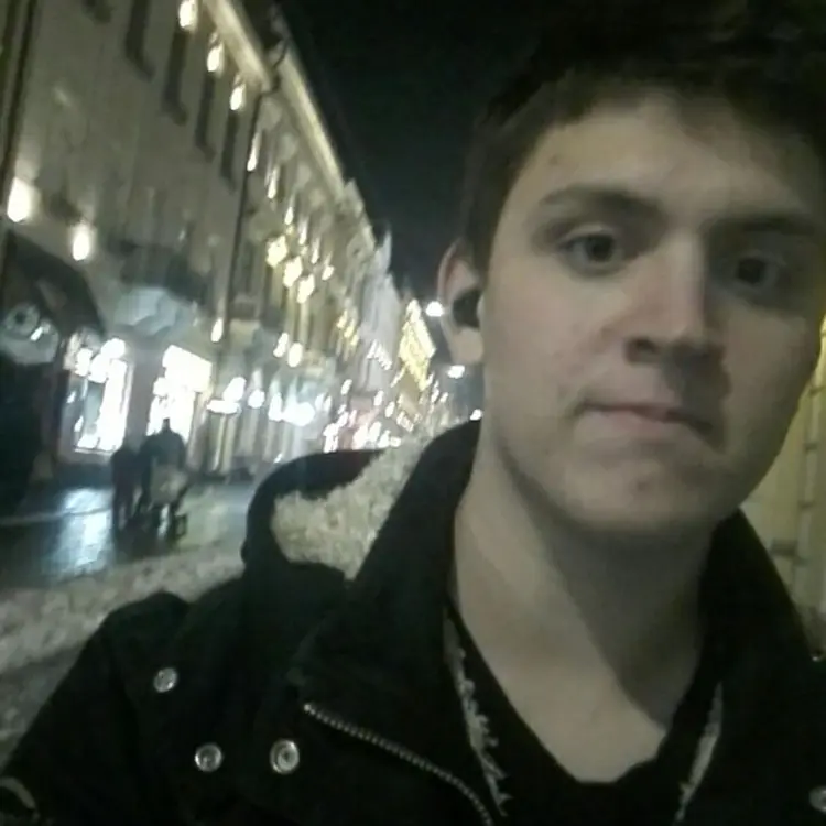 Ростислав из Черновцов, ищу на сайте секс на одну ночь