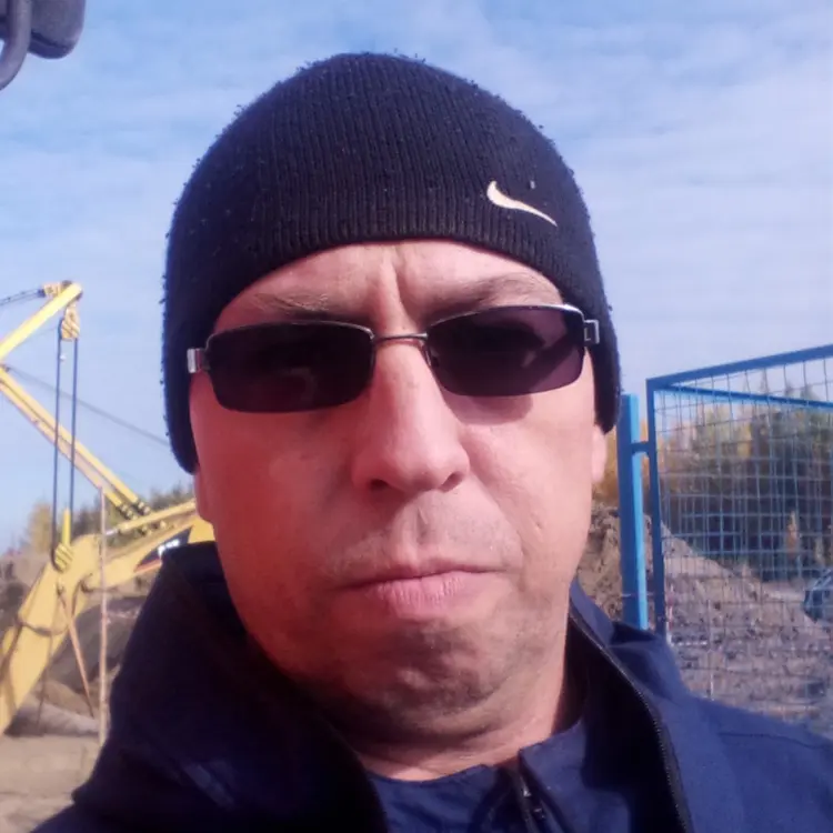 Я Andrey, 49, знакомлюсь для общения в Ноябрьске