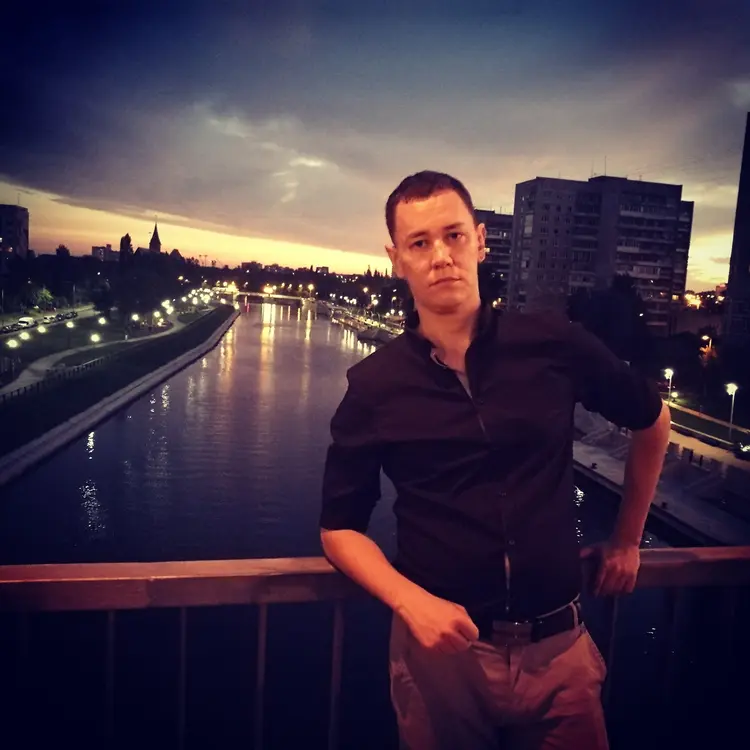 Дмитрий из Калининграда, ищу на сайте регулярный секс