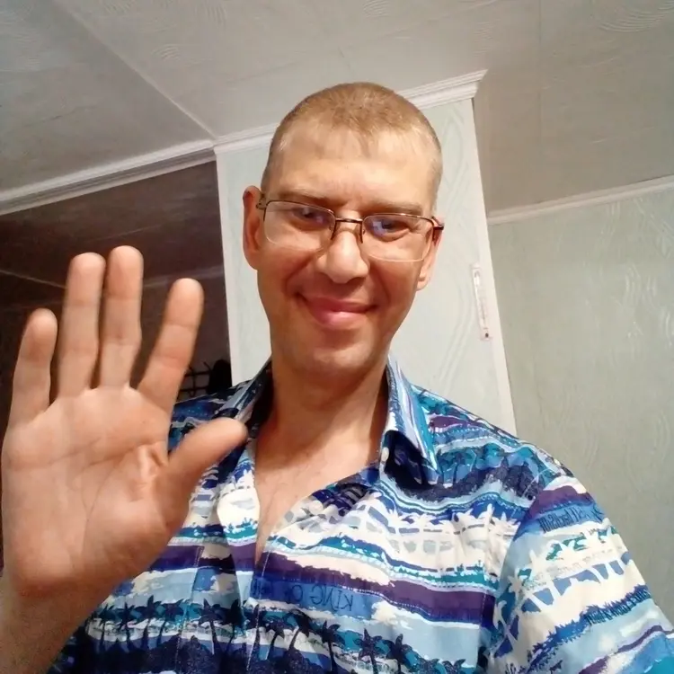 Витёк из Новокузнецка, мне 44, познакомлюсь для приятного времяпровождения