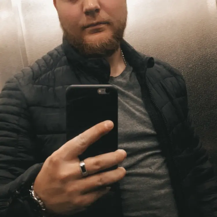 Я Иван, 28, знакомлюсь для регулярного секса в Прокопьевске
