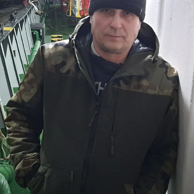 Я Дмитрий, 50, из Южно-Сахалинска, ищу знакомство для дружбы