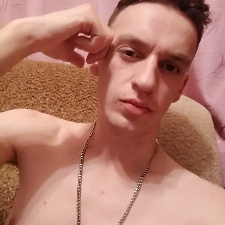 Дмитрий из Нижнего Тагила, мне 23, познакомлюсь для секса на одну ночь