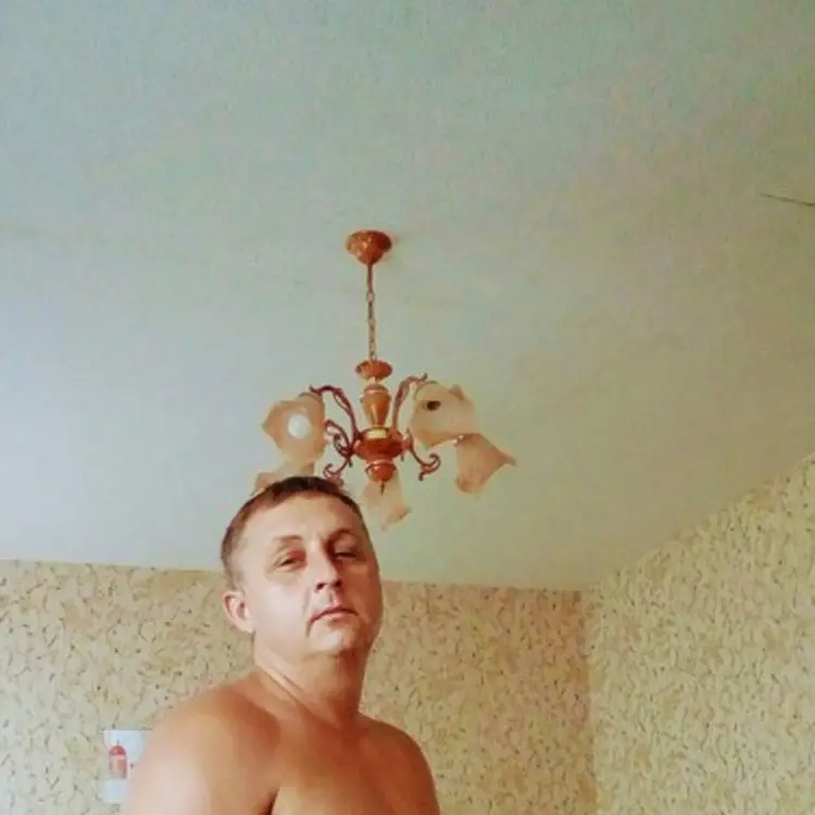 Олег из Курска, мне 44, познакомлюсь для регулярного секса