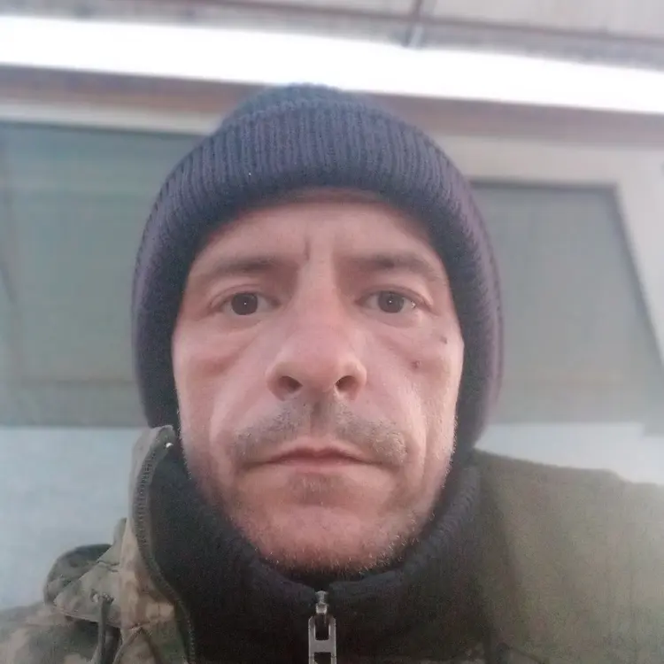 Я Вячеслав, 41, из Львова, ищу знакомство для регулярного секса