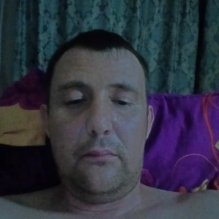 Данил из Хабаровска, ищу на сайте секс на одну ночь