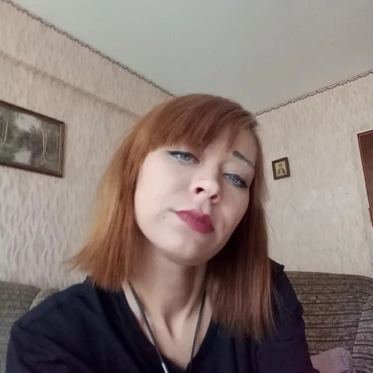 Я Вика, 31, из Омска, ищу знакомство для секса на одну ночь