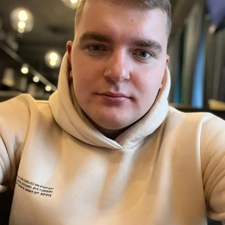 Я Андрей, 25, из Новосибирска, ищу знакомство для регулярного секса