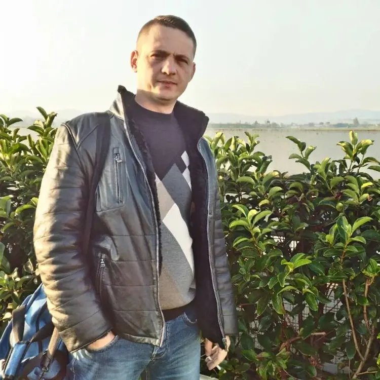 Сергей из Электростали, мне 41, познакомлюсь для регулярного секса