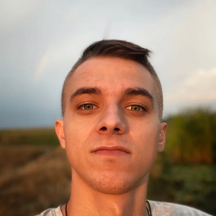 Владислав из Вышгорода, мне 24, познакомлюсь для регулярного секса