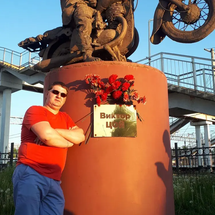 Я Игорь, 35, знакомлюсь для общения в Окуловке