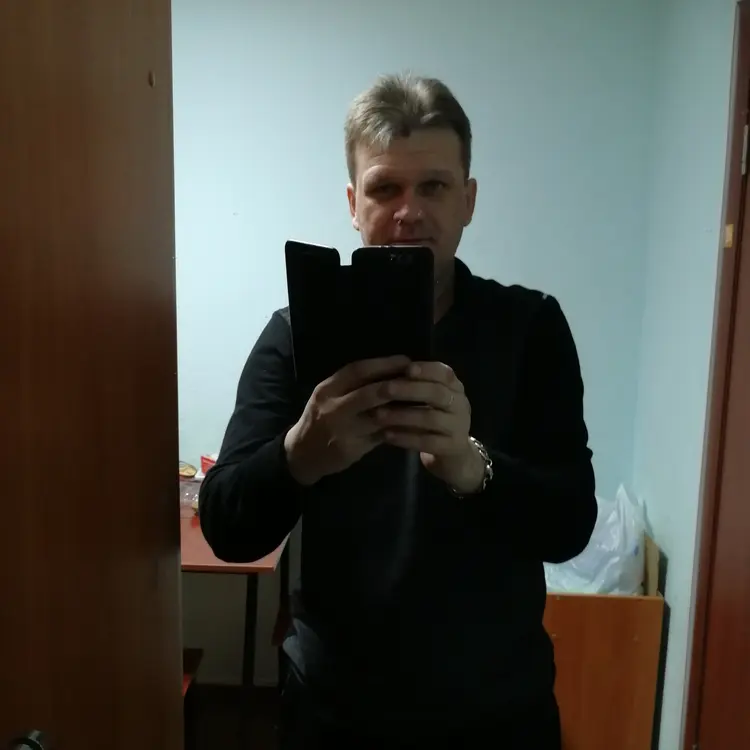 Я Владимир, 45, из Стерлитамака, ищу знакомство для секса на одну ночь