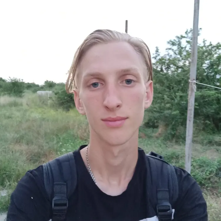 Я Дмитрий, 20, знакомлюсь для регулярного секса в Чехове