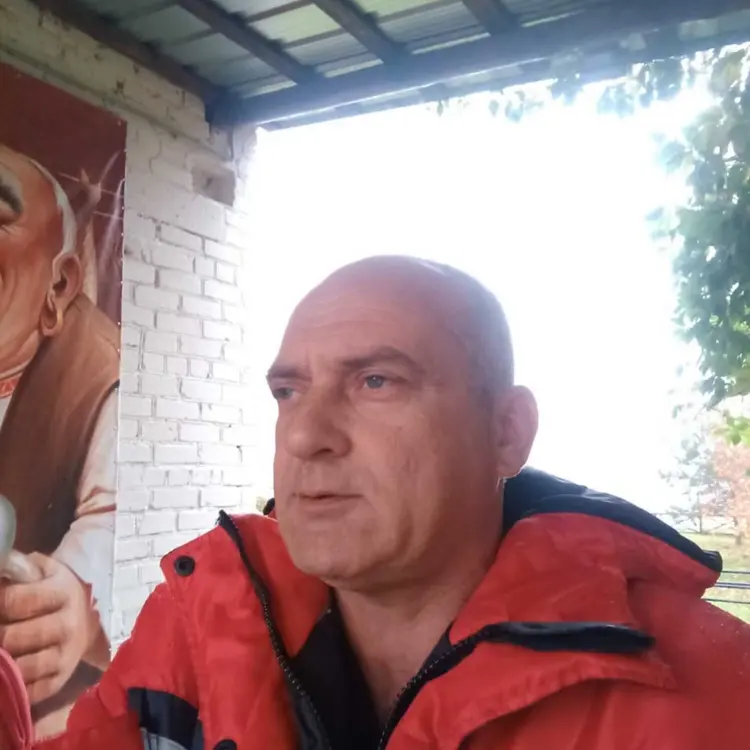 Я Владислав, 51, знакомлюсь для дружбы в Брянске